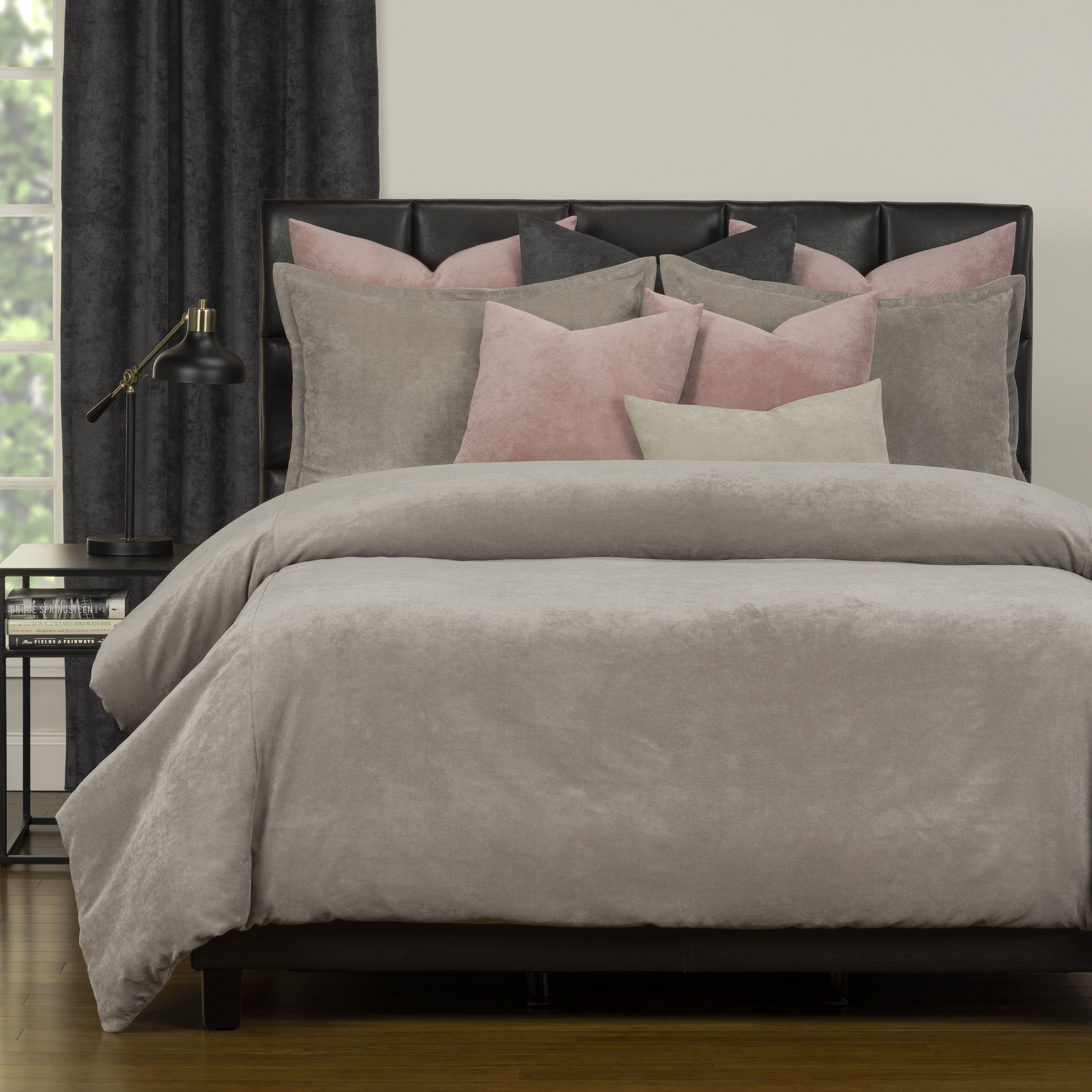 https://assets.wfcdn.com/im/99879194/compr-r85/1283/128341025/velvet-duvet-cover-insert-set.jpg