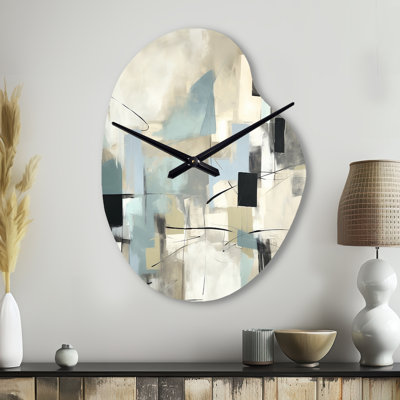 Beige et gris - Créature sans limite II - horloge murale asymétrique, reproduction d'art unique