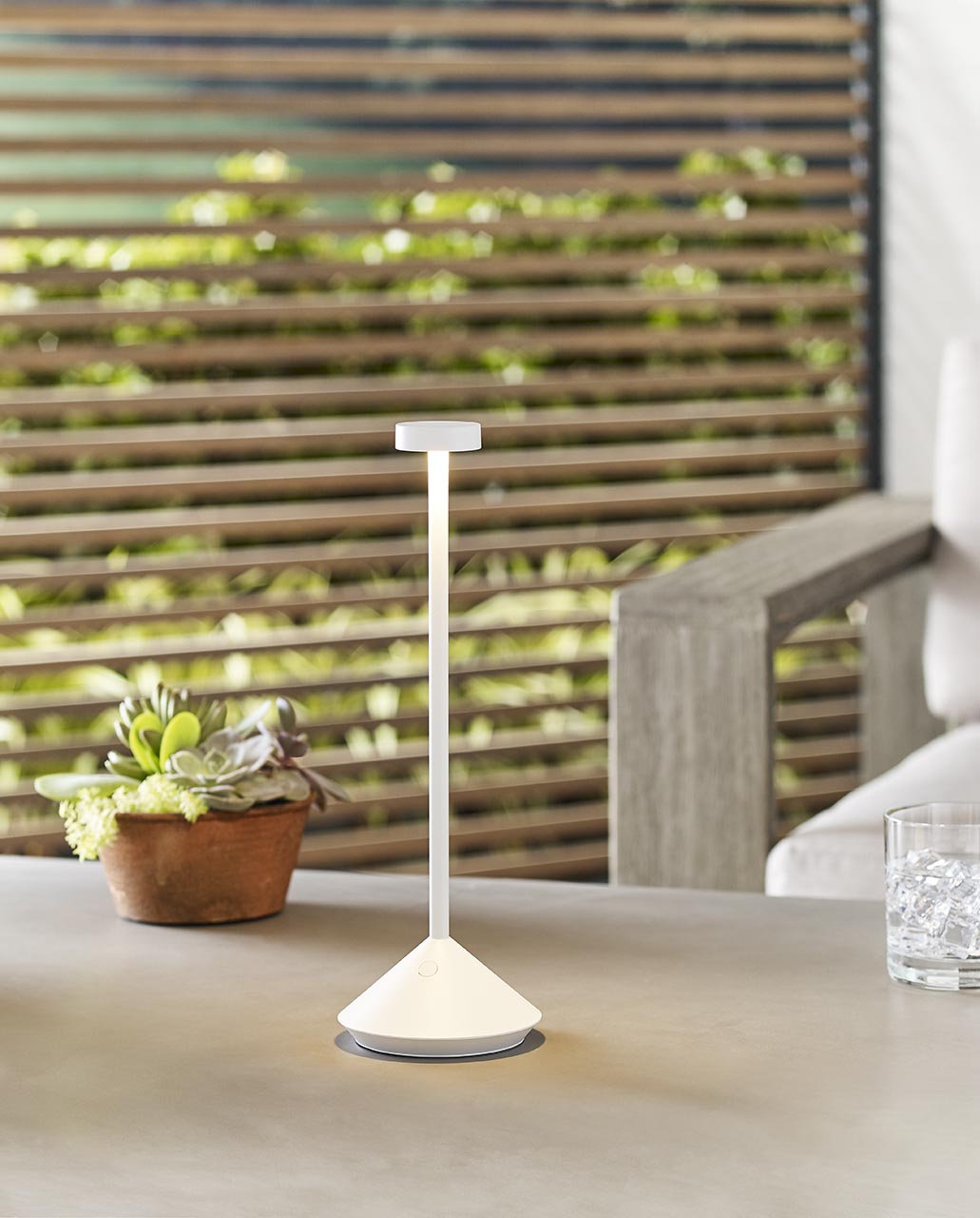 Moneta Accent Rechargeable Table Lamp, Matte White