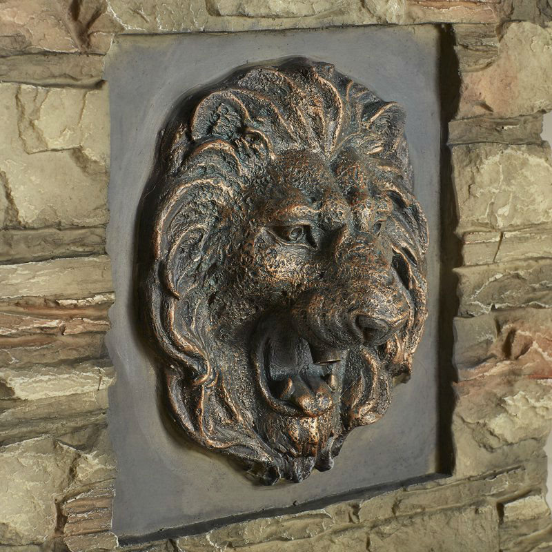 Fontaine à eau tête de lion en résine / fibre de verre Penitas