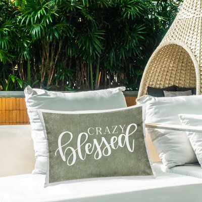 Coussin d'extérieur imprimé Crazy Blessed on Green Design par Imperfect Dust