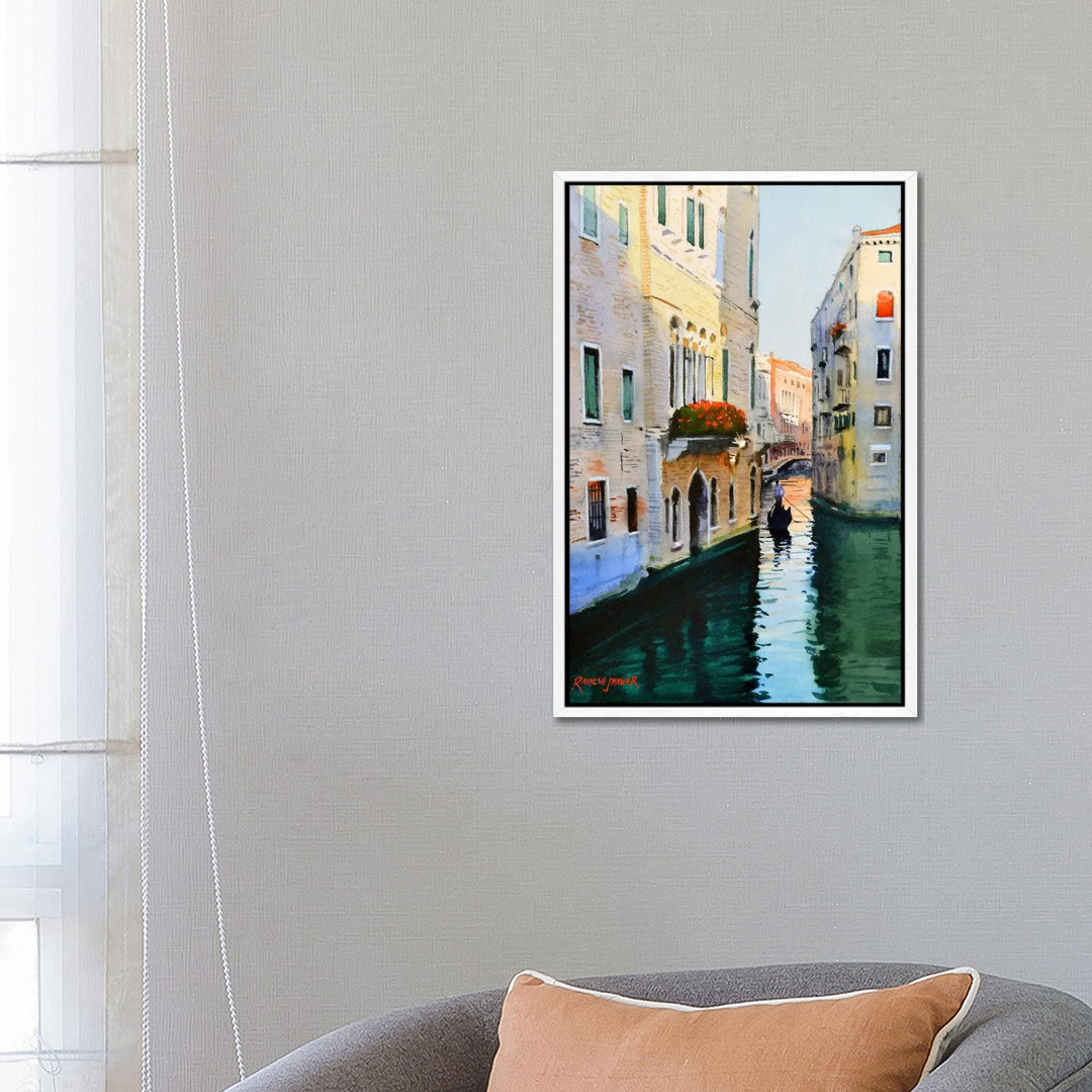 Venice Morning von Ramesh Jhawar - Galerie-verpackte Leinwand Giclée