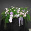 55 po x 43,3 po de fleurs artificielles en centre de table avec motif floral, fleurs roses / mauves avec feuilles vertes