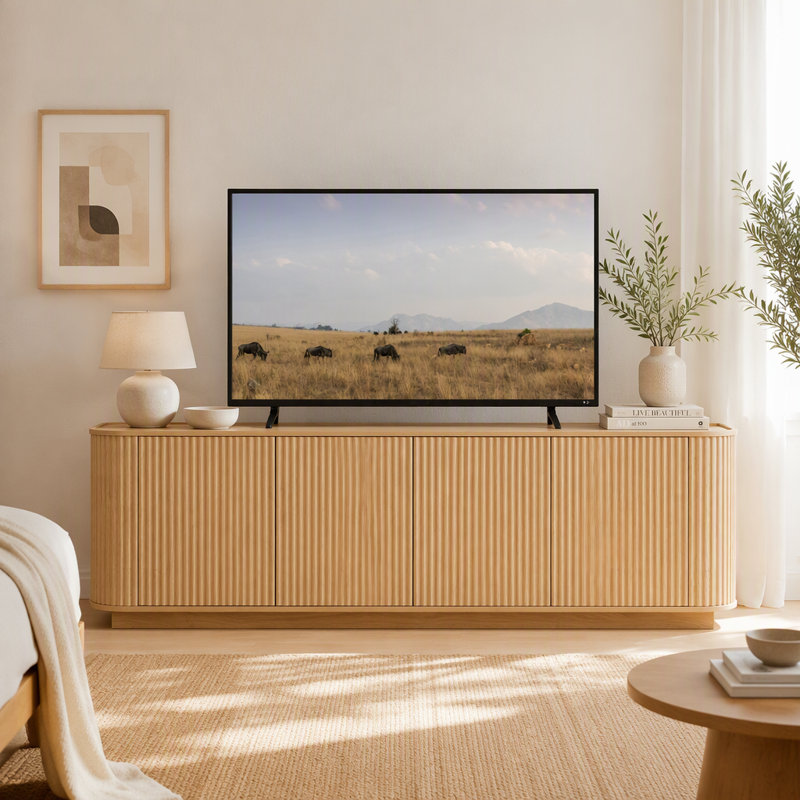 Meuble télé avec buffet à motif ondulé et armoire à rayures verticales en bois pour cuisine / chambre à coucher / vestibule. Naturel, l 64 po x P 15 po x H 24 po.