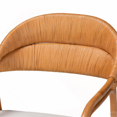 Fauteuil bohémien en rotin miel clair