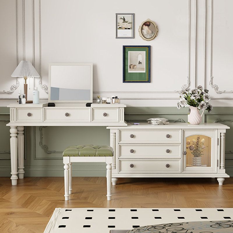 Twanya, White