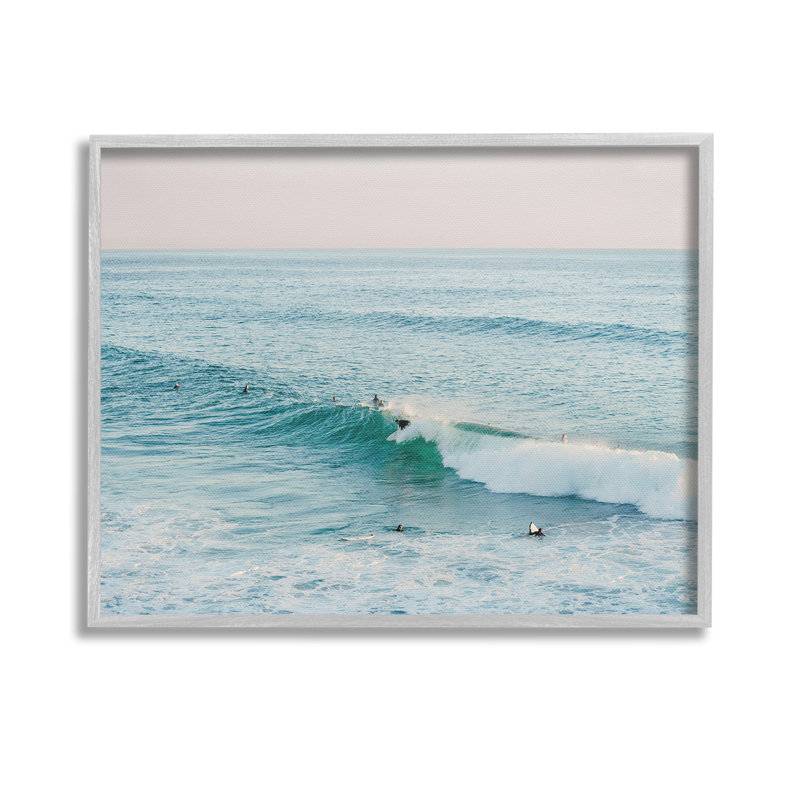 Surfeurs chevauchant des vagues, estampe numérique par Sissi et Seb, Giclée encadrée noir minuit, H 11 po x l 14 po