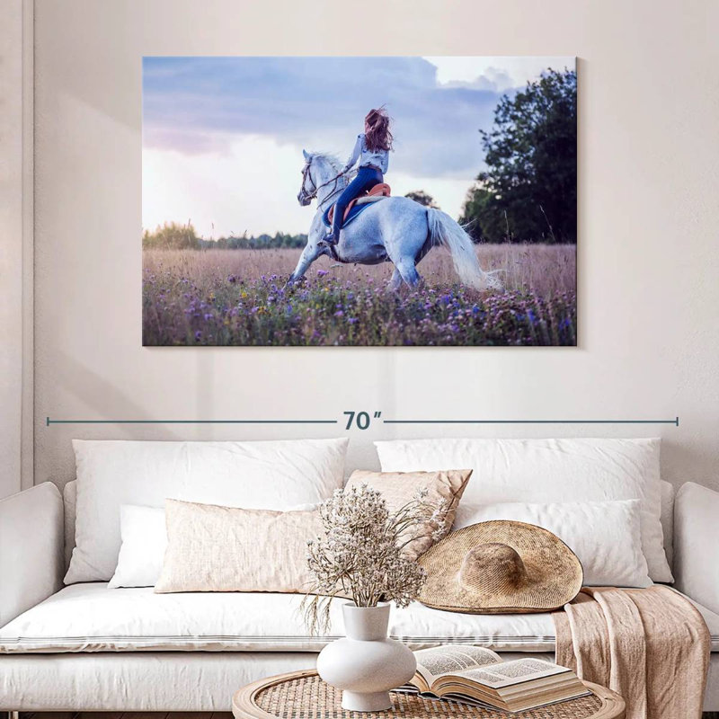Fille Mehar à cheval, H 32 po x l 48 po