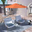 Parasol en fibre de verre 7,5 pi avec passe-partout blanc-454072594