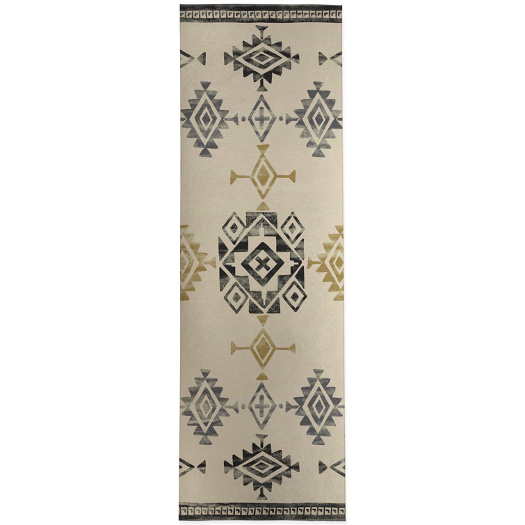 Foundry Select Beige/Black Machine Washable Indoor/Outdoor Rug