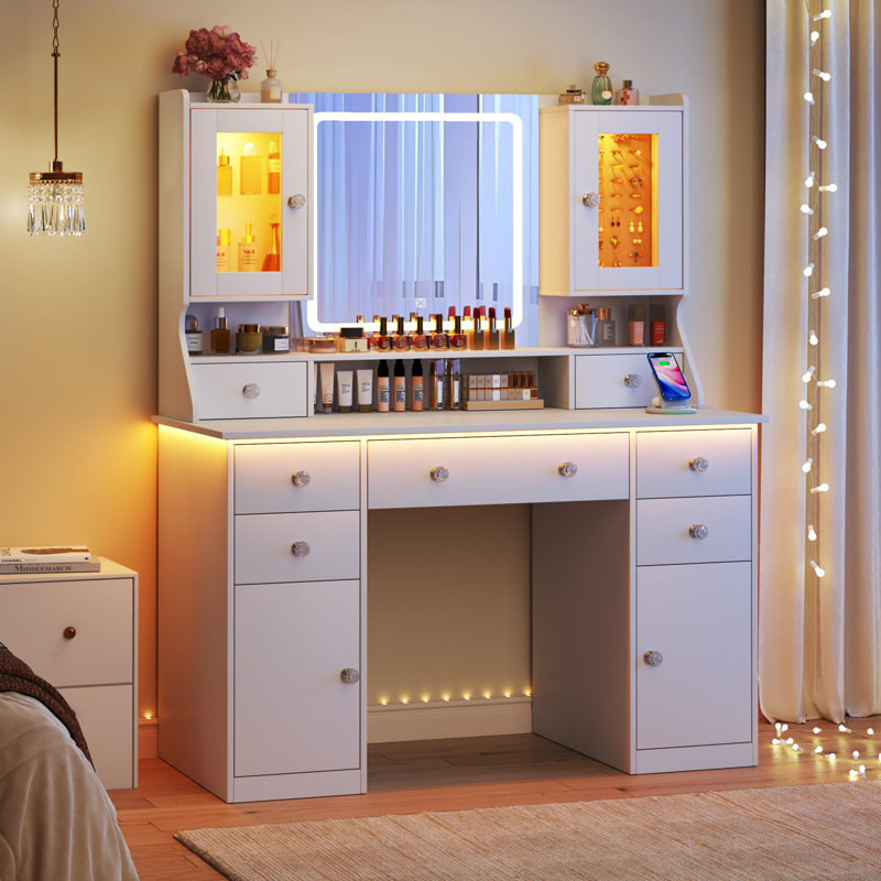 Coiffeuse 42 po avec 7 tiroirs