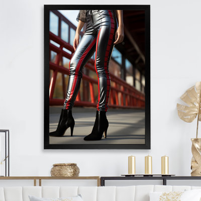 " Sensual Black Leather Pants Woman "