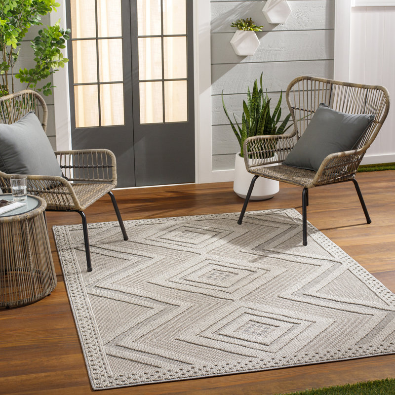 Geometric Indoor / Outdoor Rug, Rectangle 5'3" x 7'