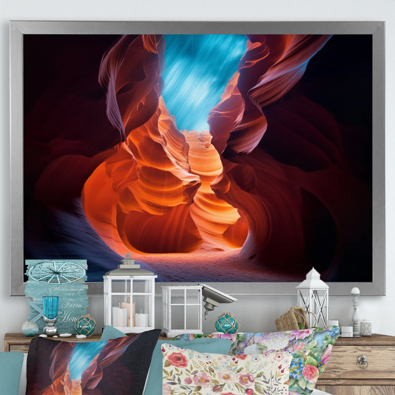 «Upper Antelope Canyon III», reproduction sur toile, H 16 po x l 32 po x P 1 po, Cadre simple argenté