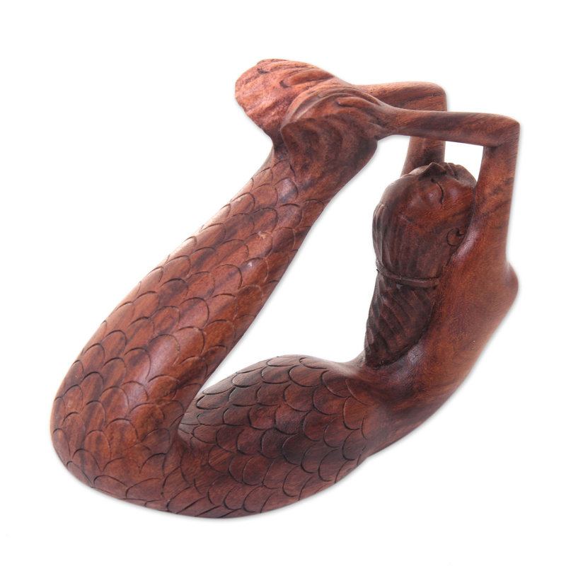 Sculpture de sirène en bois signé balinais Adowlfe