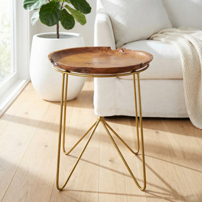 Table d'appoint Charenton avec plateau en bois de teck et pieds en métal à finition dorée