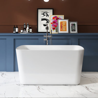 49" X 28" Freestanding Soaking Acrylic Bathtub With Integrated Seat In Gloss White