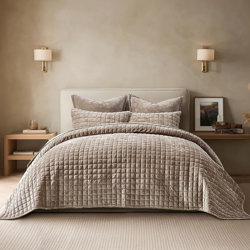 Ensemble de courtepointe en velours très grand naturel brun clair - Couvre-lit matelassé 3 pièces ultra-doux avec surpiqûres et taies décoratives