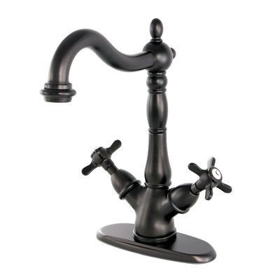 Robinet pour vasque à fixation sur comptoir à deux poignées à 1 ou 3 trous Kingston Brass Essex