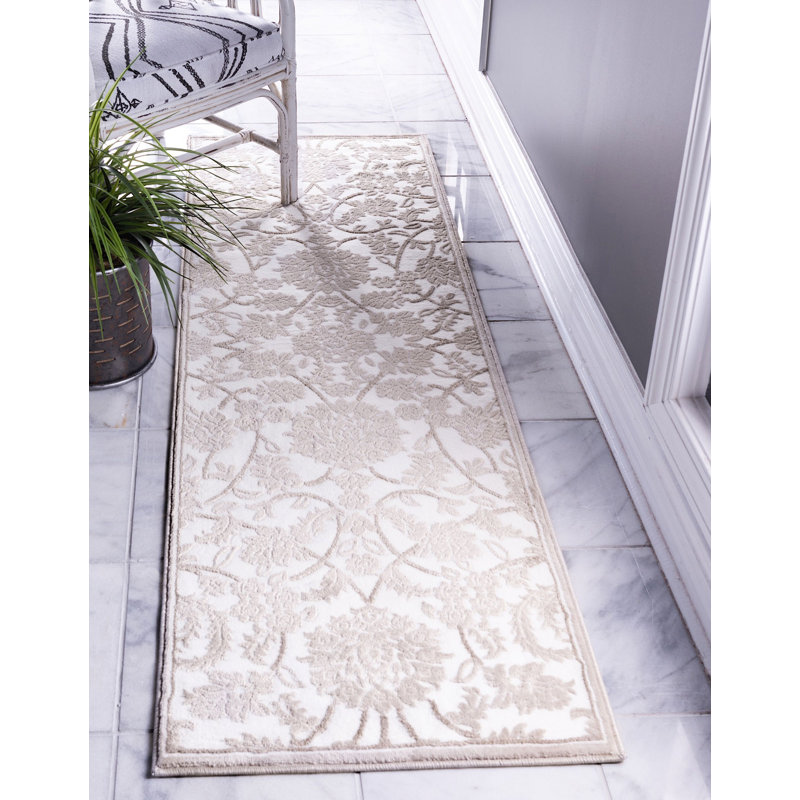 Emigdio Oriental Indoor Rug, Runner 2'6" x 13'1"