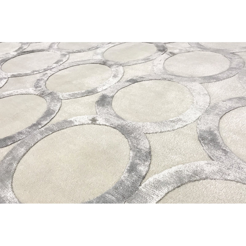 Hand-Knotted High-Quality Beige Area Rug