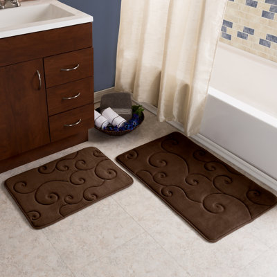 Ensemble de 2 tapis de bain en mousse à mémoire de forme Lavish Home, brun