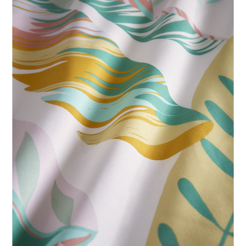 Shartlesville Polyester Floral Duvet Cover with Pillowcases, Super King - 2 Standard Pillowcases