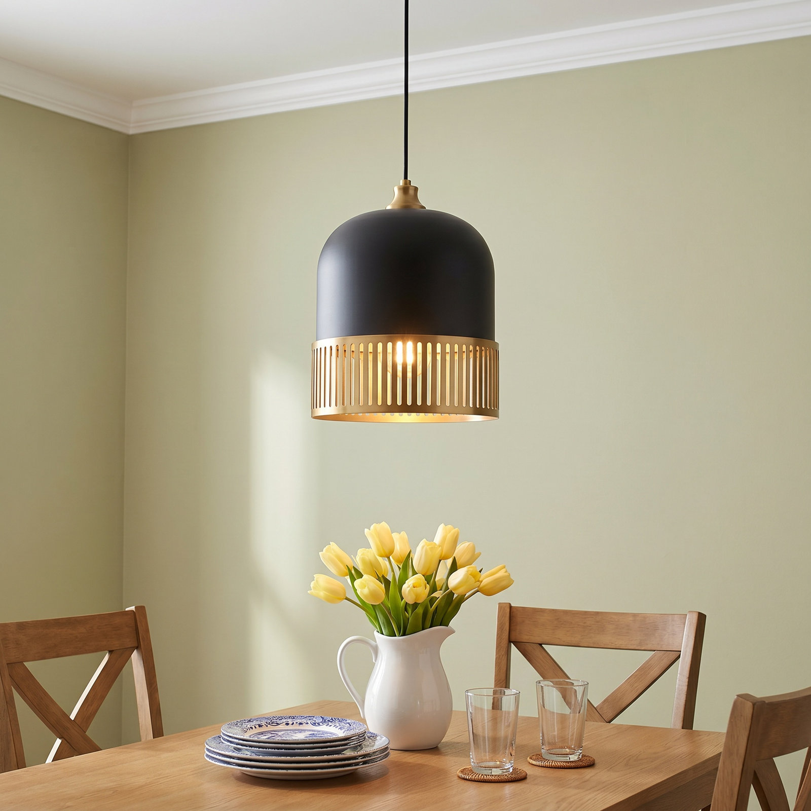 Chia Single Light Dimmable Pendant