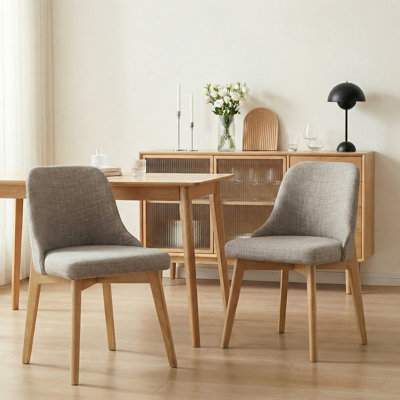 2 chaises de salle à manger gris clair avec pieds en bois massif et dossier ergonomique incurvé