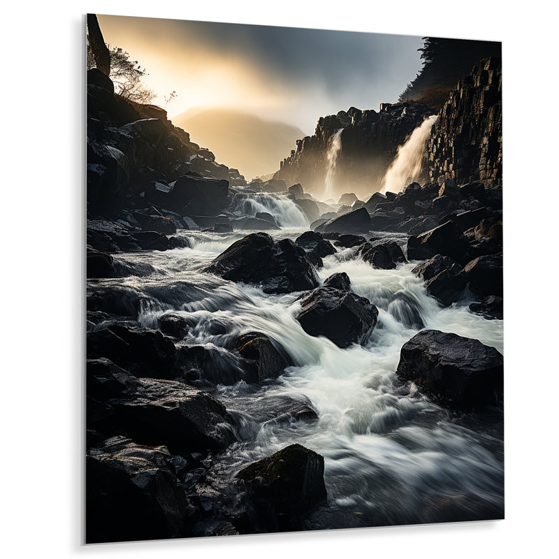 Chute d'eau majestueuse, art mural en métal, H 40 po x l 30 po x P 1 po