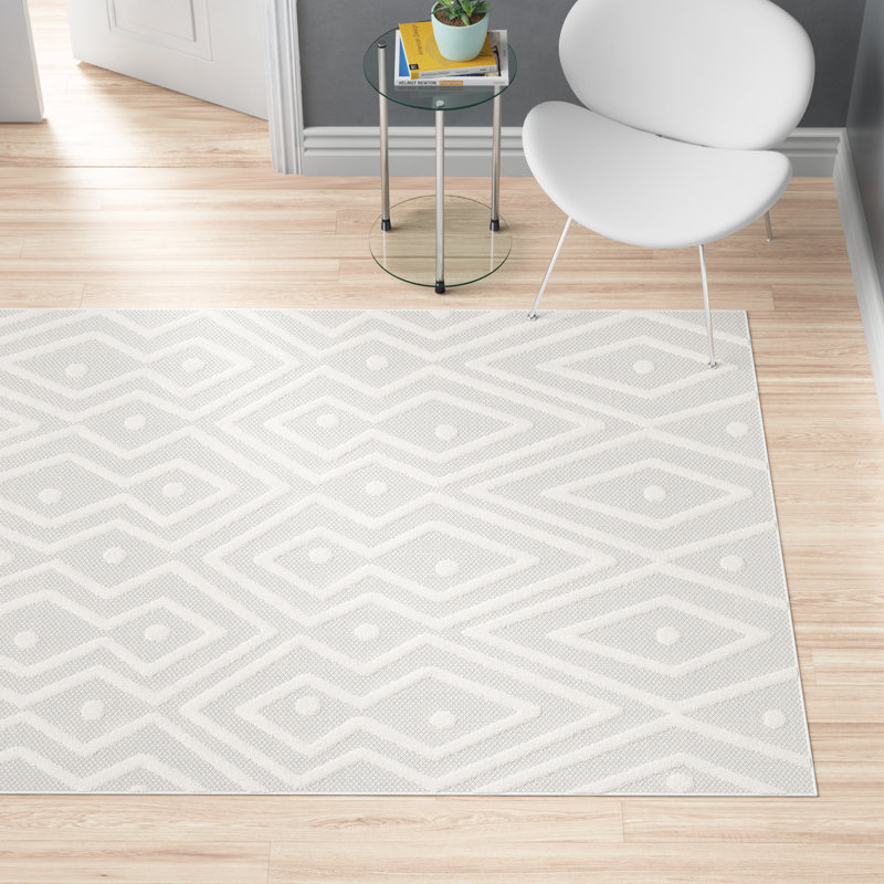 Tapis ivoire intérieur / extérieur Fierros, Rectangle 7 pi 9 po x 10 pi