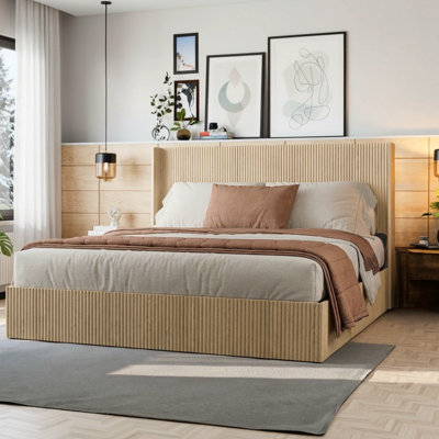 A large, concave-structured, undulating storage bed frame with lifting function. The wooden platform bed frame has a storage function and no need for a spring box / no noise. Oak color (
King)