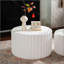 Ensemble de tables basses rondes festonnées blanches