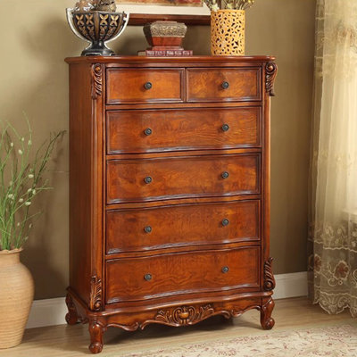 Commode 5 tiroirs en bois d'hévéa sculpté de style antique