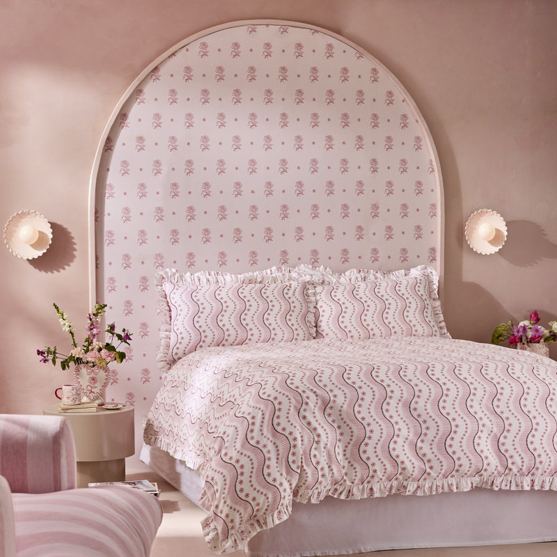 Cath Kidston Spitalfield Bunches Pink Wallpaper, Pink