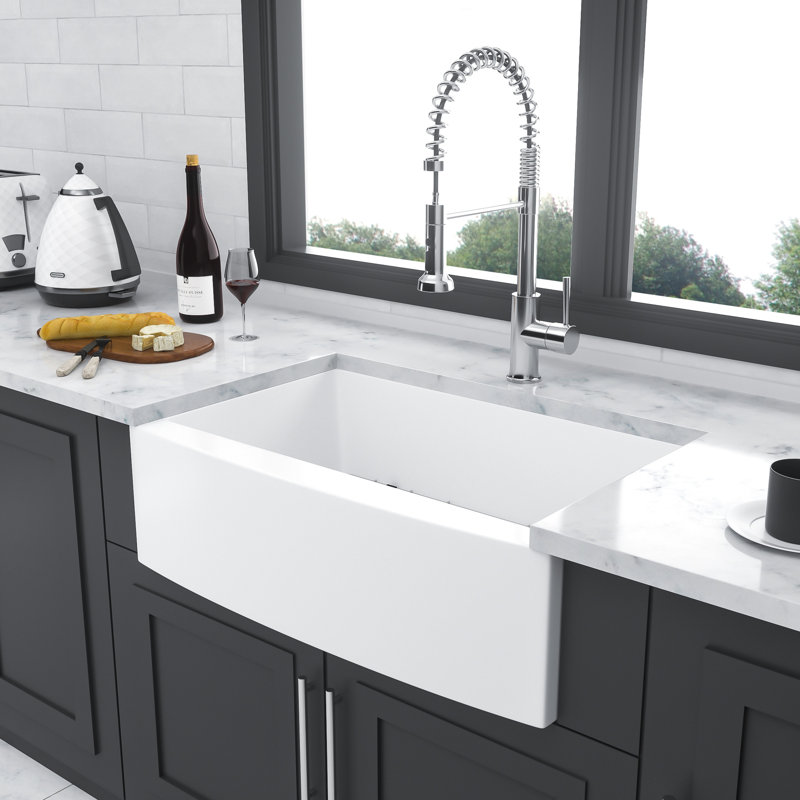 Lavabo en céramique 30 po blanc - façade à tablier avec bord arqué, option élégante blanc