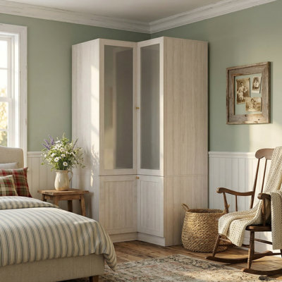 Armoire d'angle avec verre givré, rangement caché