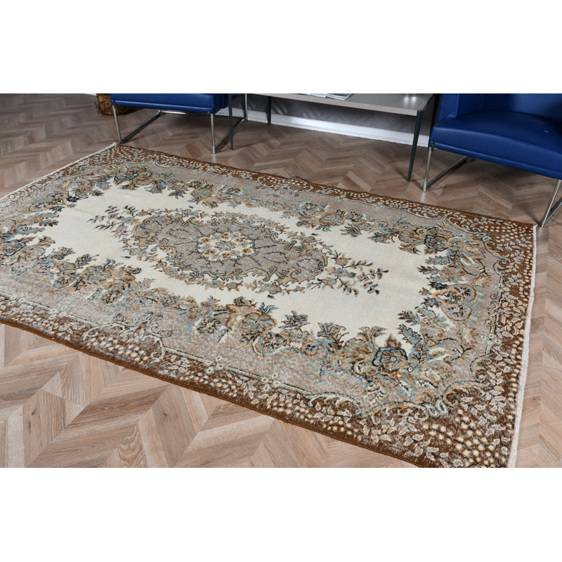 Grand tapis Oushak brun antique turc rétro avec des tons pâle et doux pour la salle à manger