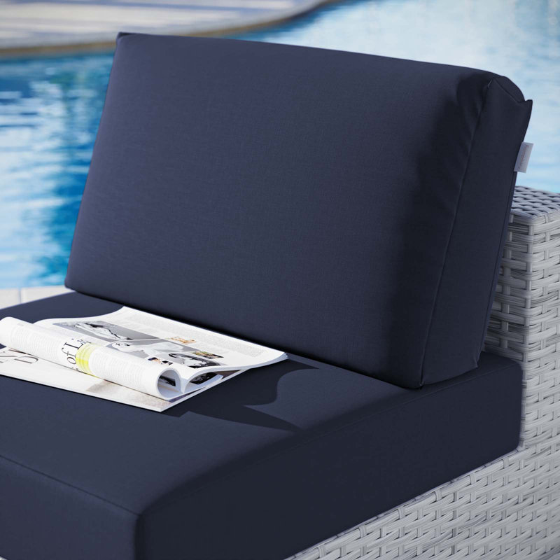 Fauteuil d'extérieur sans accoudoirs Convene, Sunbrella® bleu marine