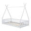Lit simple en bois avec clôture-419681294