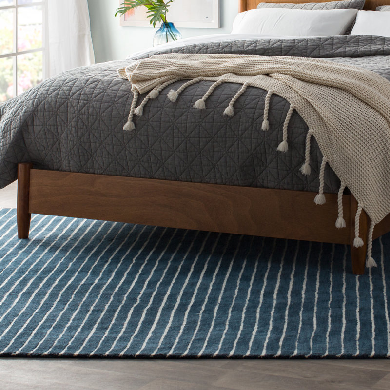 Williams Panel Bed, Queen, Chestnut
