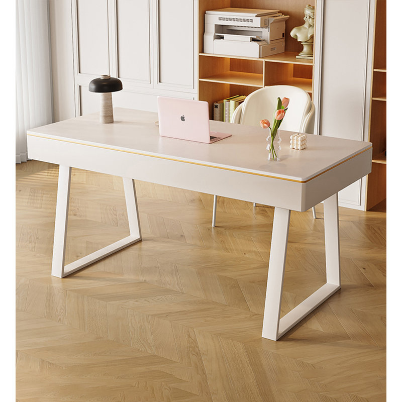 Bureau français de style crème avec plateau en pierre frittée, H 29,53 po x l 55,12 po x P 23,62 po