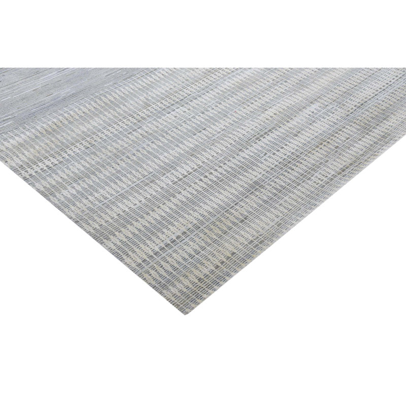 Hand Knotted Area Rug in Ivory/Gray