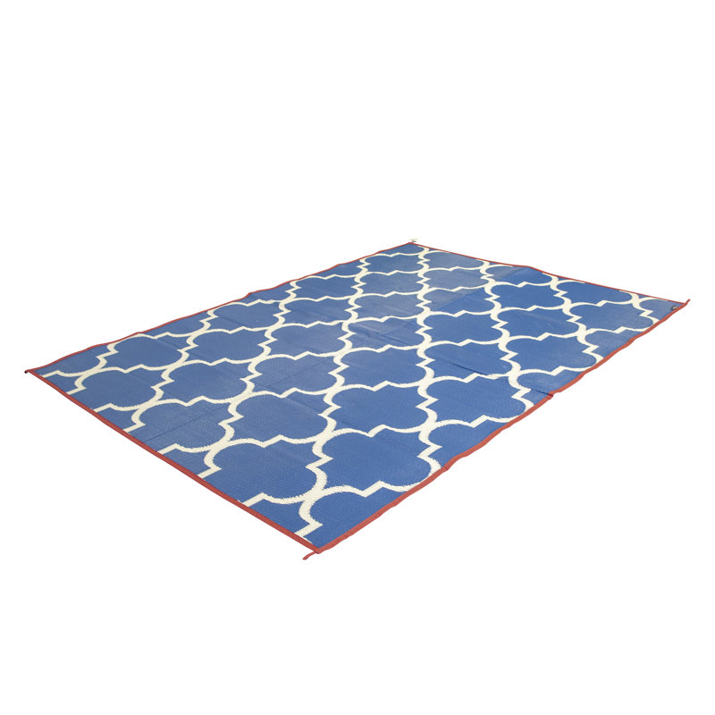 Chill Champagne Extra Large Picnic Blanket, 1cm H x 270cm W x 350cm D, Blue/White