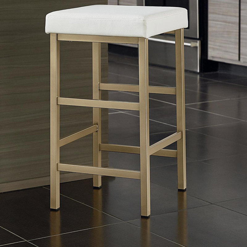 Tabouret de bar et de comptoir Fowey, Simili cuir blanc, Tabouret de comptoir (assise de 26 po de hauteur), Chrome