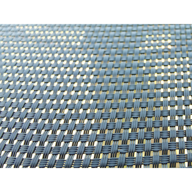 Trampoline polyvalent pour enfants avec caractéristiques de sécurité et accessoires supplémentaires