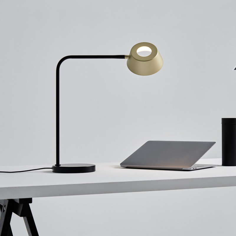 Olo Metal Desk Lamp, Gold