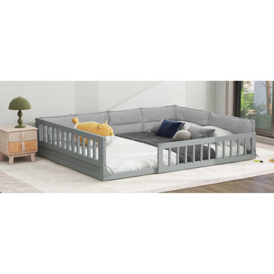 Lit plateforme double en bois pleine grandeur avec garde-corps et coussin confortable gris