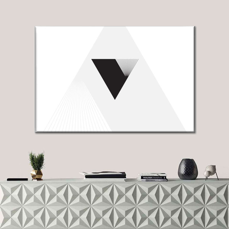 «Abstract Triangle», reproduction sur toile, H 39 po x l 26 po x P 1,25 po