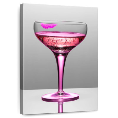 Yarlin Cocktail Kiss